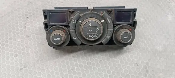 Peugeot 308 Climate control unit 96718462XT