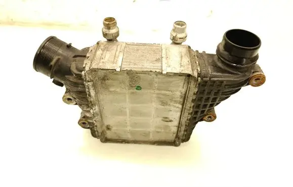 Land Rover Discovery Sport Intercooler radiator GJ329L440AB
