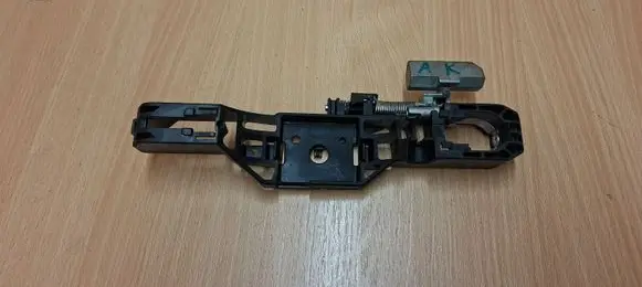 Renault Espace IV Front door exterior handle/bracket 8200370363 8200008430