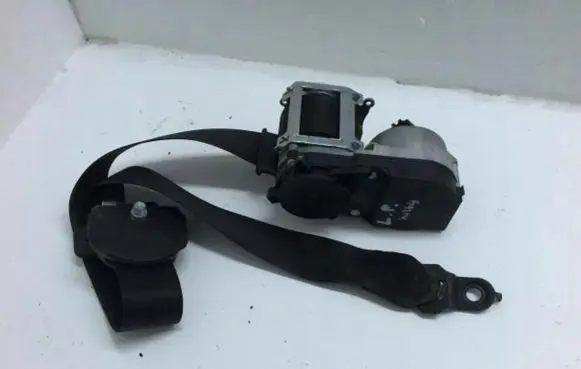 Mercedes-Benz ML W164 Front seatbelt