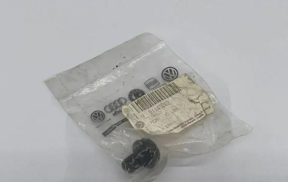 Volkswagen PASSAT B6 Nuts/bolts N91143202