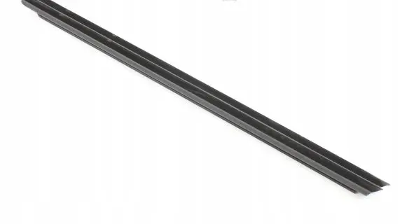BMW 7 G70 Front door glass trim molding 9447429