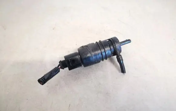 Honda Civic Windscreen/windshield washer pump 3043126