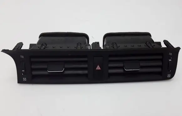 Lexus CT 200H Cabin air duct channel 5567076010