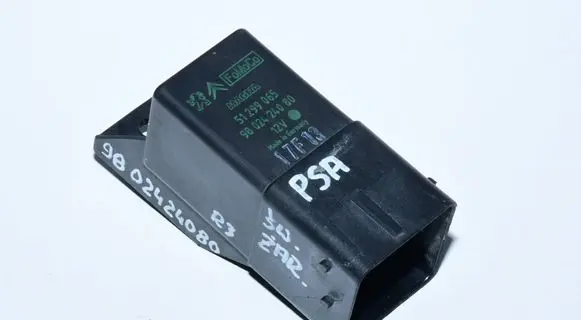 Citroen C4 II Picasso Glow plug pre-heat relay 9802424080