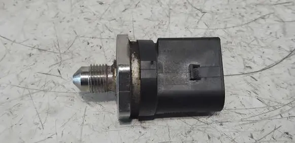 Fuel pressure sensor