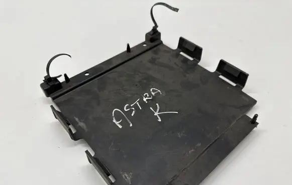 Opel Astra K Engine control unit holder 39025864