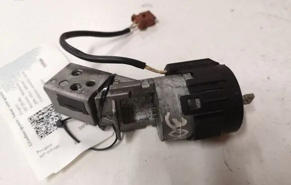 Peugeot 307 Ignition lock 9648445180