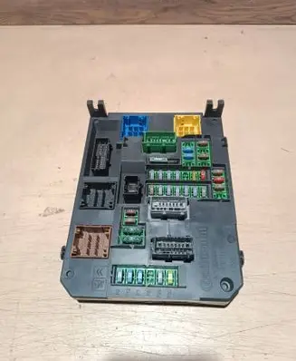 Peugeot 508 Fuse module 9665547580 S180121004G BSLQ0400