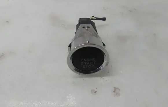 Toyota Corolla Verso E121 Engine start stop button switch 6842Z61B