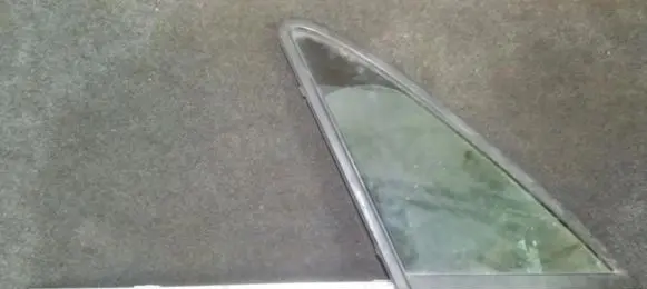 Peugeot 407 Front door window glass four-door
