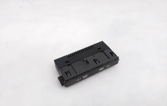 Volkswagen ID.3 USB socket connector 5NA035700