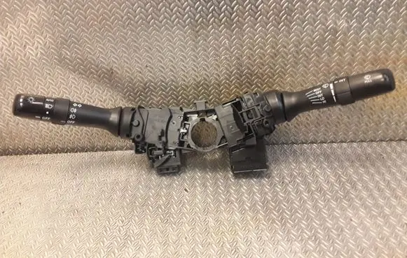 Lexus IS 220D-250-350 Wiper speed switch 