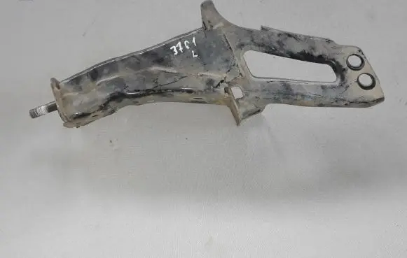 Volvo XC70 Front bumper cross member 31201950