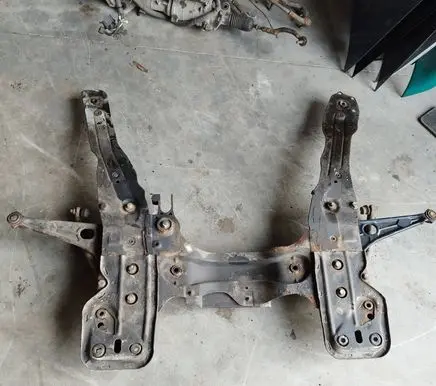 Peugeot Expert Front subframe
