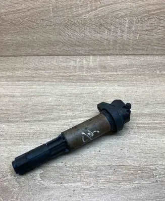 BMW 7 E65 E66 High voltage ignition coil 0221504100