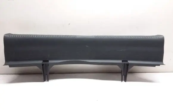 Trunk/boot sill cover protection