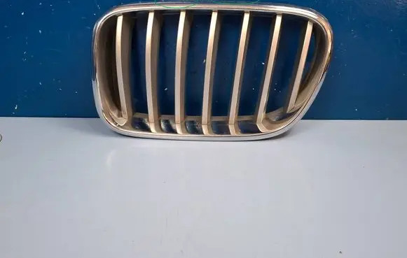 BMW X3 F25 Front bumper upper radiator grill 51117210725 51117237421