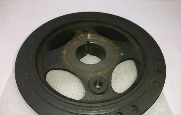 Toyota Avensis T250 Crankshaft pulley 134080R011 3906