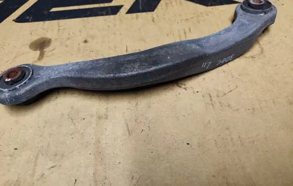 Chrysler 300 - 300C Rear control arm