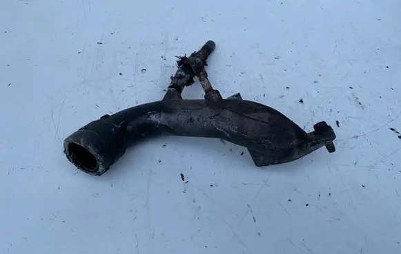 Nissan Pathfinder R51 Engine coolant pipe/hose