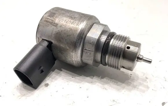 Mercedes-Benz GLK (X204) Fuel pressure regulator 28280799