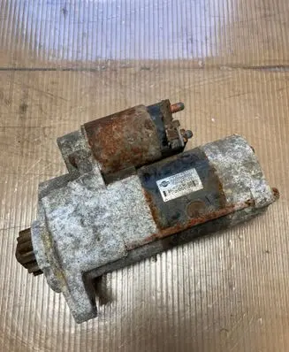 Nissan Navara Starter motor M008T76071ZE 23300EB300