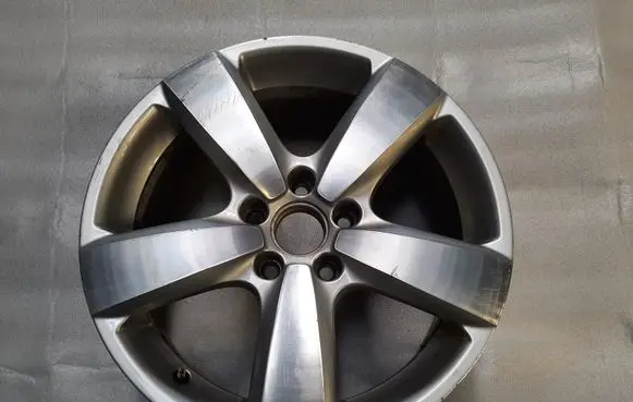 Volkswagen Tiguan R17 alloy rim 5N0601025C