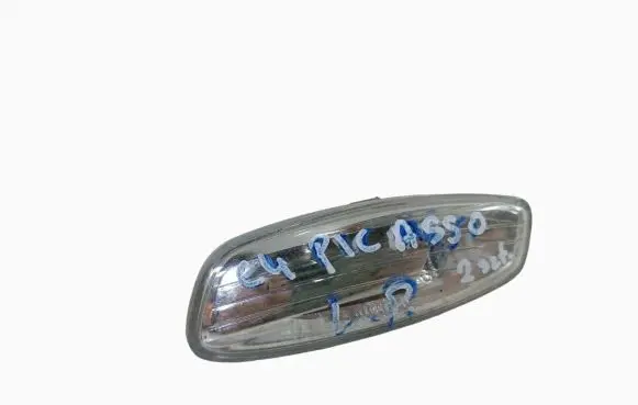 Citroen C4 I Picasso Front fender indicator light 9680005180