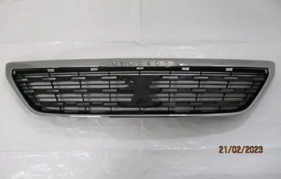 Peugeot 308 Front bumper upper radiator grill 1627661680