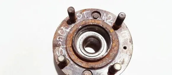 Mitsubishi Space Star Rear wheel hub
