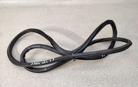 Audi A8 S8 D4 4H Rubber seal front door (on door) 