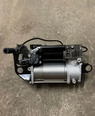 Audi A6 S6 C6 4F Air suspension compressor/pump 4F0616005