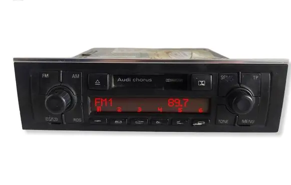 Audi A4 S4 B6 8E 8H Radio/CD/DVD/GPS head unit 8E0035152 AUZ2Z2B2813706 91839681