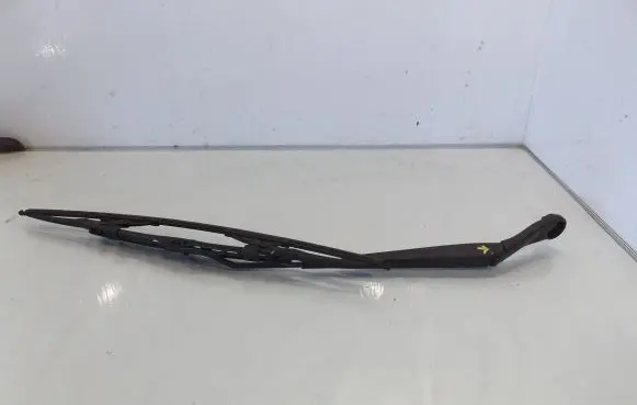 Nissan Micra Front wiper blade arm