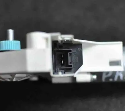 Audi A1 Front door window regulator motor 8K0959801C
