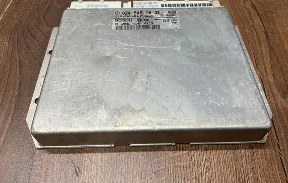 Mercedes-Benz S W140 ESP (stability system) control unit 0245450632 0265109404