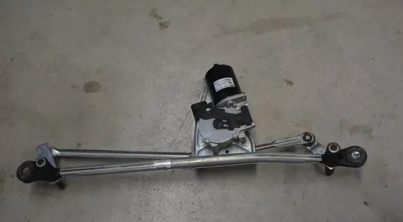 Front wiper linkage