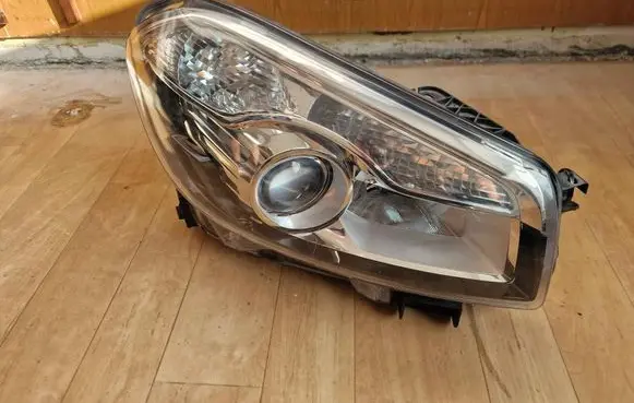 Nissan Qashqai+2 Headlight/headlamp 26010BR60A