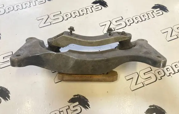 BMW 7 E38 Gear shift cable bracket 1096036