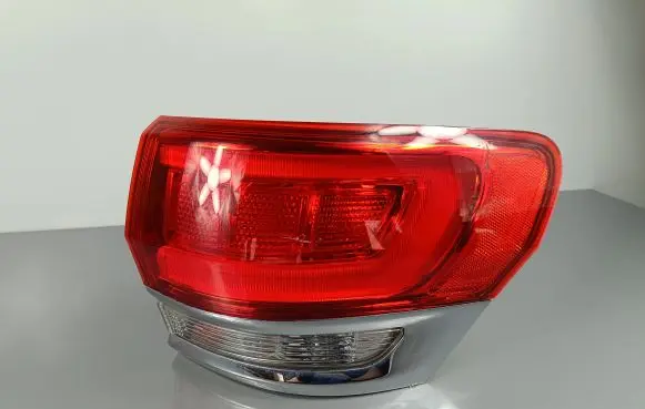 Jeep Grand Cherokee Rear/tail lights P68110016AE