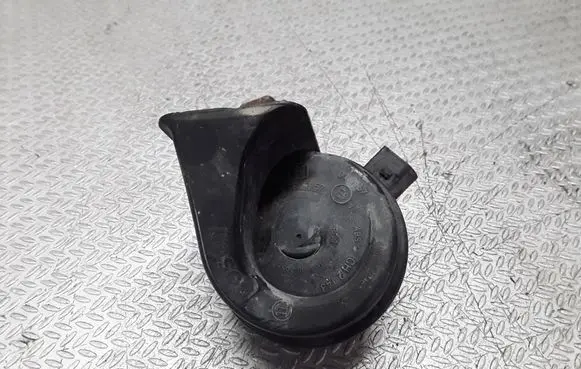 Volkswagen Golf Plus Horn signal E9011157