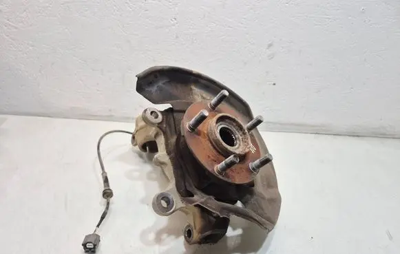 Nissan Rogue Front wheel hub 400155HA0A 400154BA0A