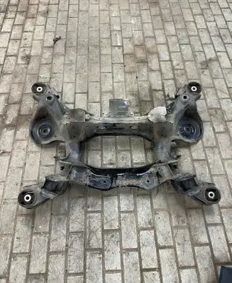 Land Rover Discovery 5 Rear subframe 1833