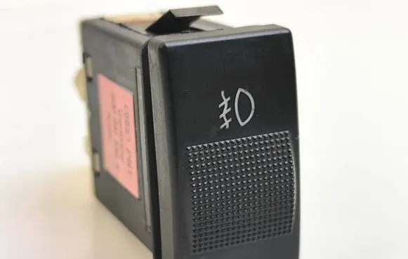 Fog light switch