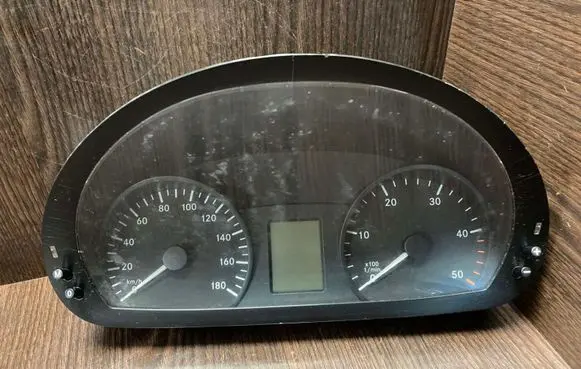 Mercedes-Benz Sprinter W906 Speedometer (instrument cluster) 9069002200 A9065422701 A9069025100