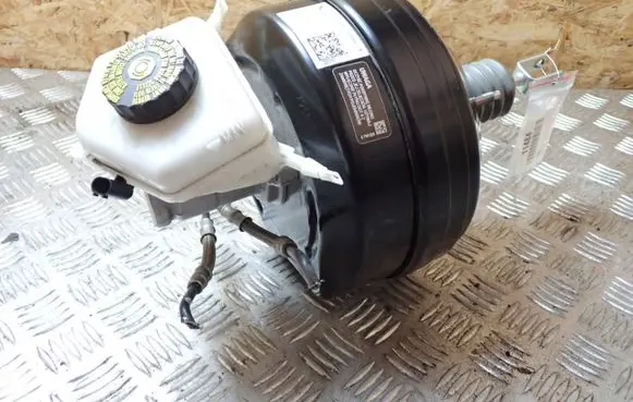 BMW 1 F20 F21 Brake booster 6798418