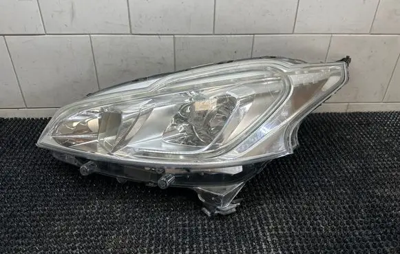Peugeot 208 Headlight/headlamp 9802850980 89907115