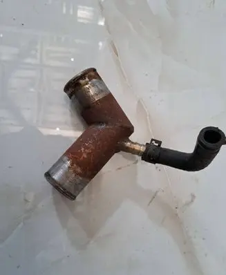 Toyota Avensis T270 Engine coolant pipe/hose 1657126151