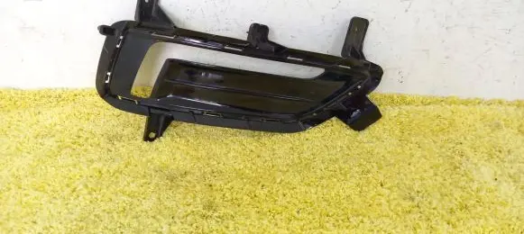 Hyundai Tucson LM Front bumper lower grill 86525-D7520